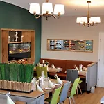 فندق Restaurant Buergerklause Tapken 4*