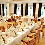 فندق Restaurant Buergerklause Tapken