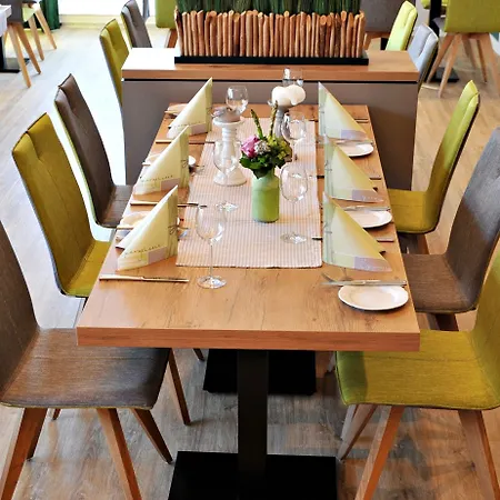 Hotel Restaurant Buergerklause Tapken 4*