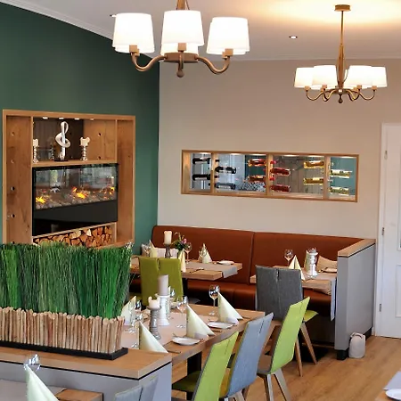 Hotel Restaurant Buergerklause Tapken 4*