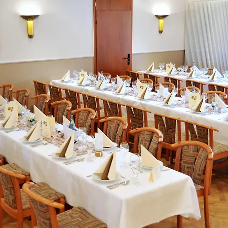 Hotel Restaurant Buergerklause Tapken 4*