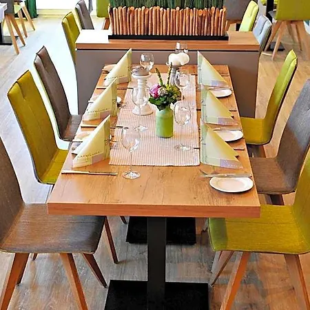 Hotel Restaurant Buergerklause Tapken 4*