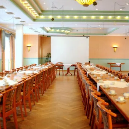 Hotel Restaurant Buergerklause Tapken 4*