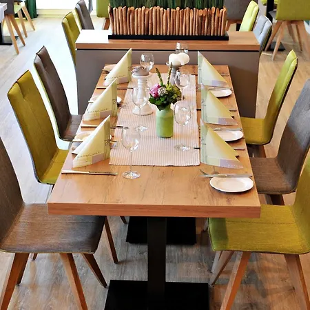 Restaurant Burgerklause Tapken Отель